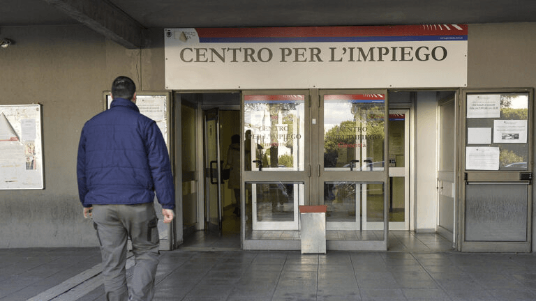 Il programma GOL convoca un "beneficiario" al centro per l'impiego